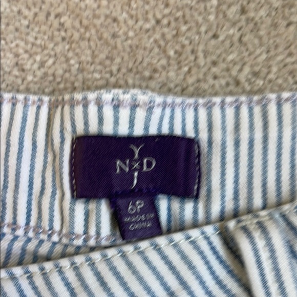 NYDJ Petite Blue and White Striped Ankle Jeans - Picture 3 of 7